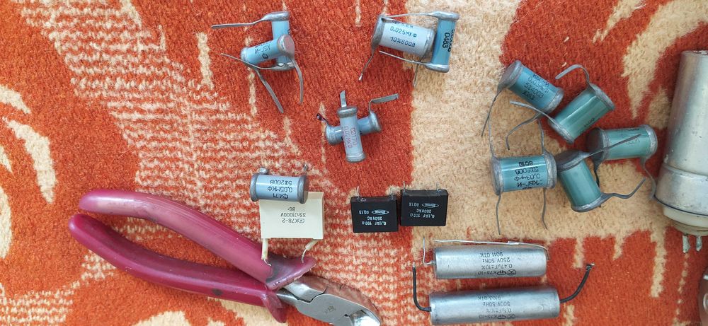 Конденсаторы К78-2, К40У-9 электролитические и пр.