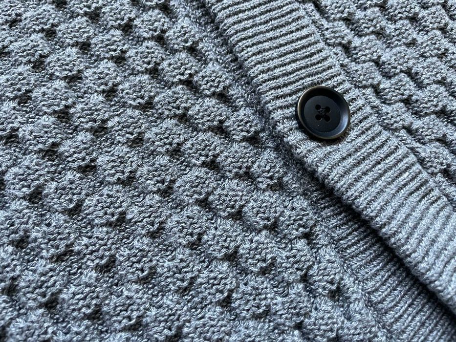 Męski, szary sweter w rozmiarze M