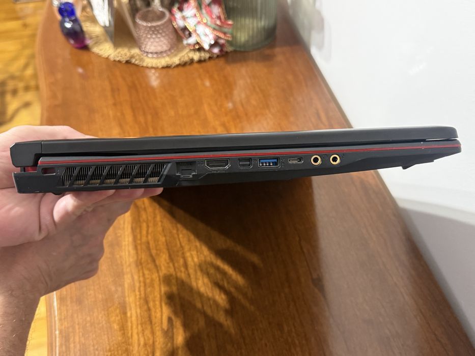 MSI Leopard 8RE GP73