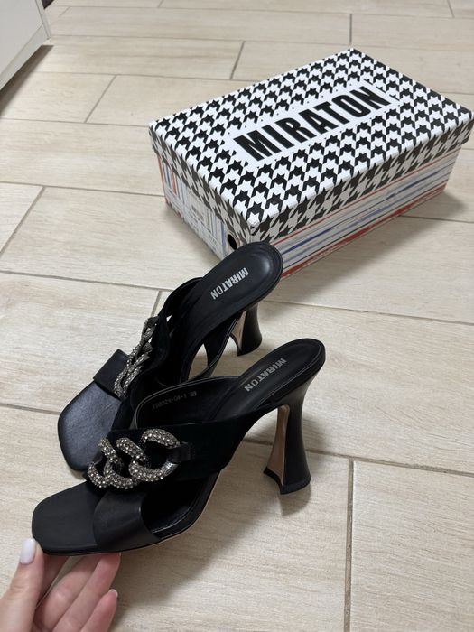 Продам шльопанці/сабо від Miraton