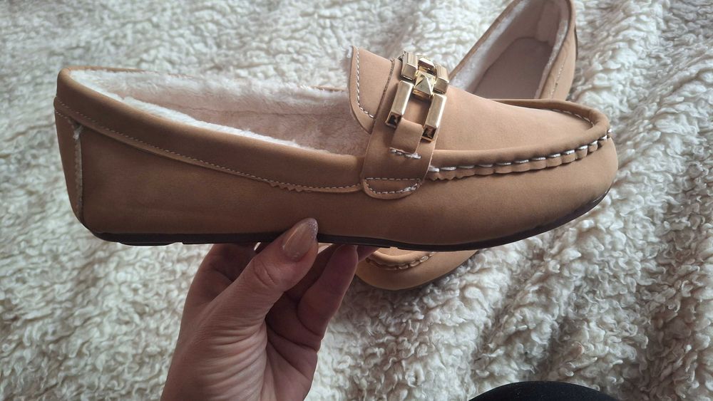 Sprzedam botki nowe buty