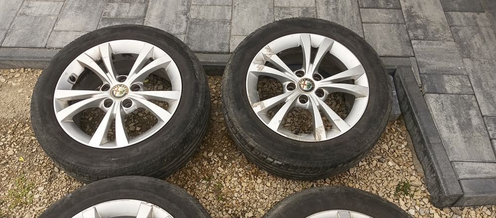 Felgi aluminione do Alfa Romeo 215/35 R16