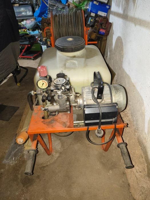 Máquina de Sulfato, eléctrica, 100lts 50mts
