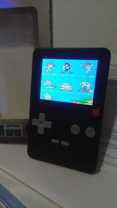 Mini Consola Retro – 240 Jogos Clássicos Portátil