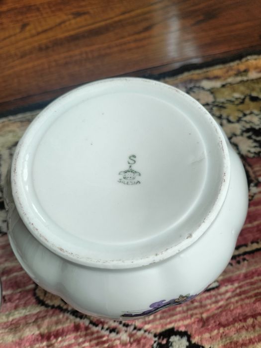 Бисквитница. Фарфор.Silrsia.