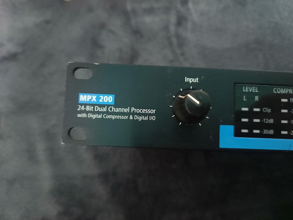 Вокальний процесор ефектів, ревер, LEXICON MPX 200