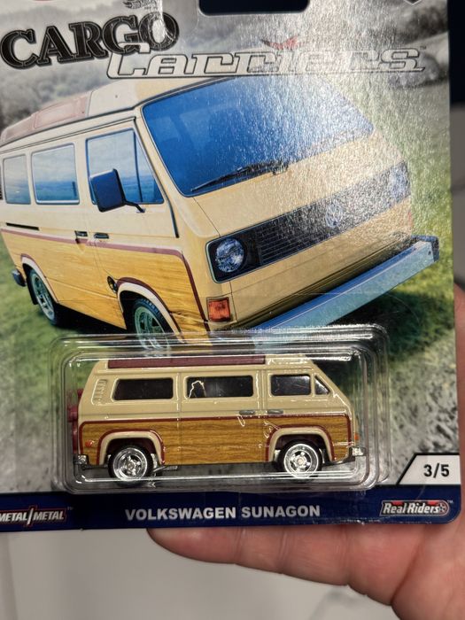 Hot Wheels Premium Cargo Carriers Volkswagen Sunagon T3 2018 seria