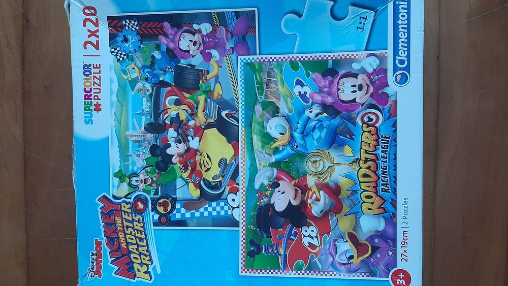 2 puzzles Disney