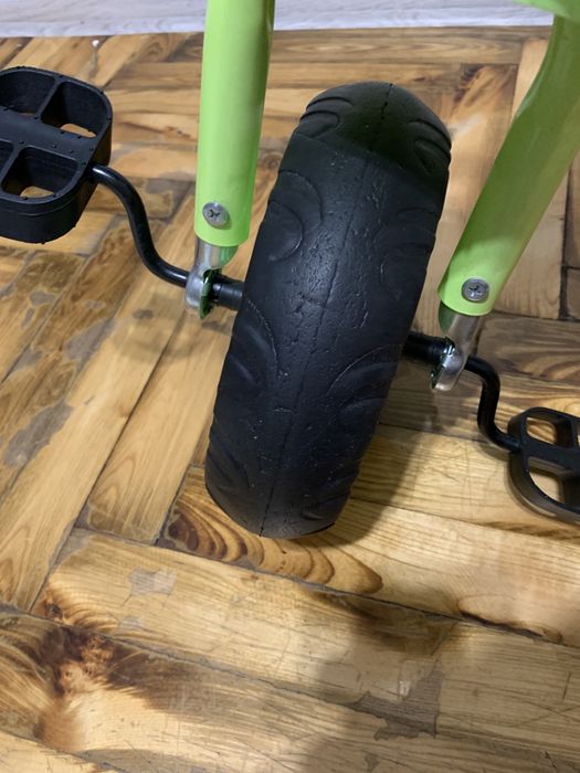 детский трехколесный велосипед