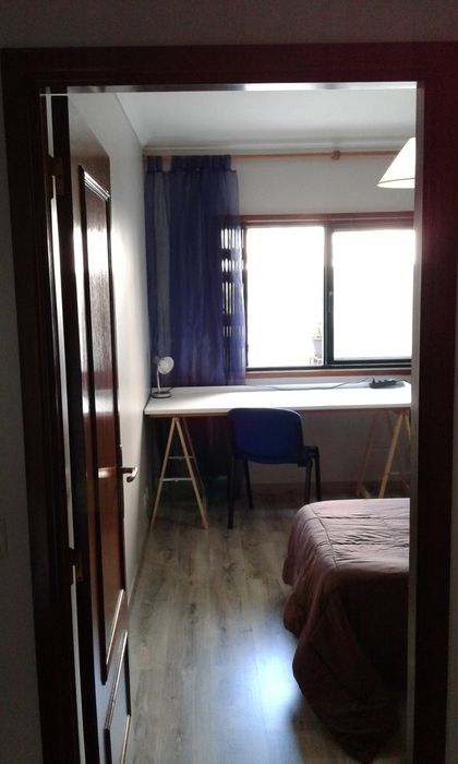 Arrendo quarto ao Arrábida