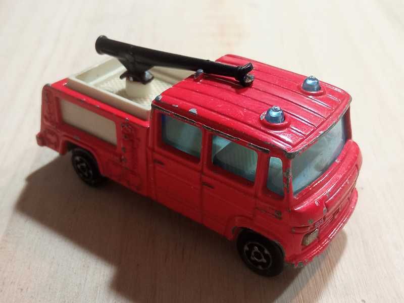 Mercedes-Benz T2 Pompier Aéroport - Majorette