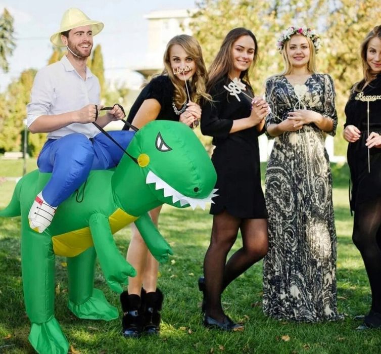 Zielony dinozaur dmuchany