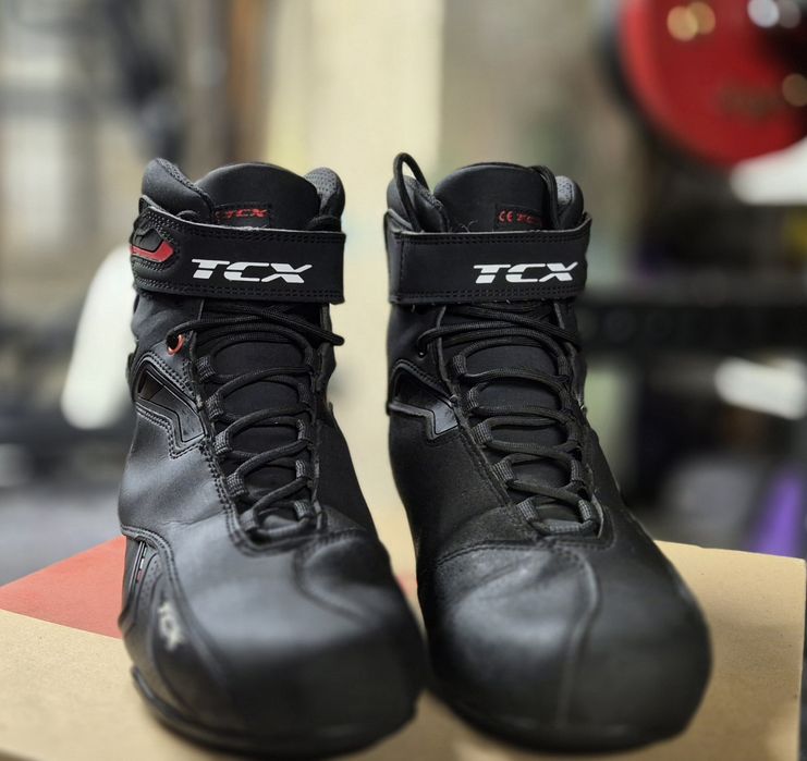 Buty TCX miejskie roz 43 stan idealny
