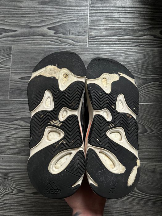 Кроссовки Adidas Yeezy Boost 700 размер по факту 42,5 стелька 27 см