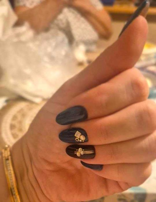 Manicure klasyczny, hybrydowy, żelowy, Pedicure, Dojazd do klientki