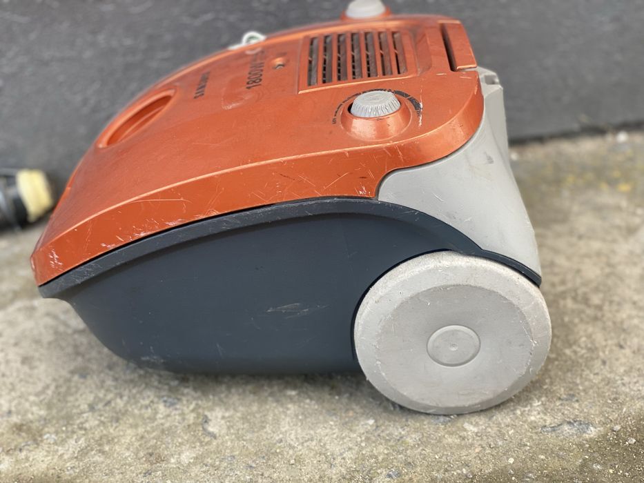 Продам пилісос SAMSUNG (1800w)