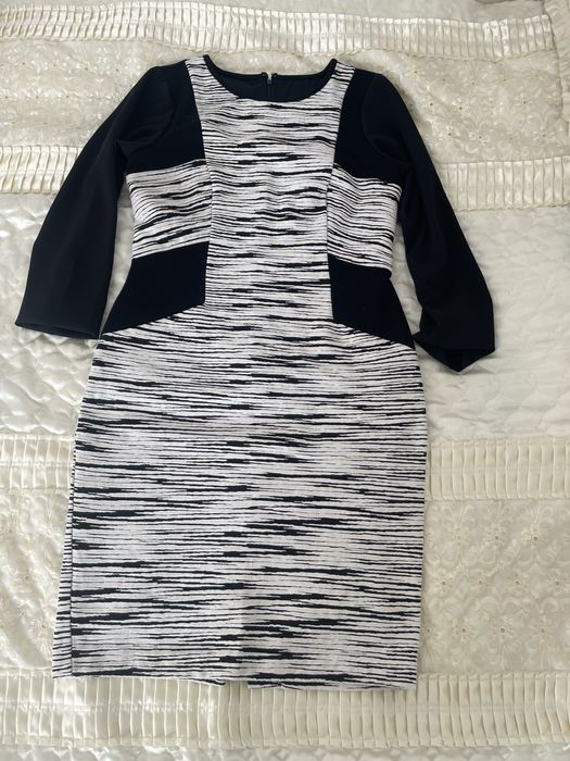 *Roman*Klasyczna sukienka  42