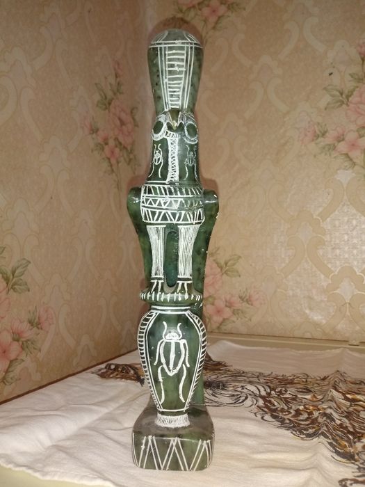 Продам статуэтку