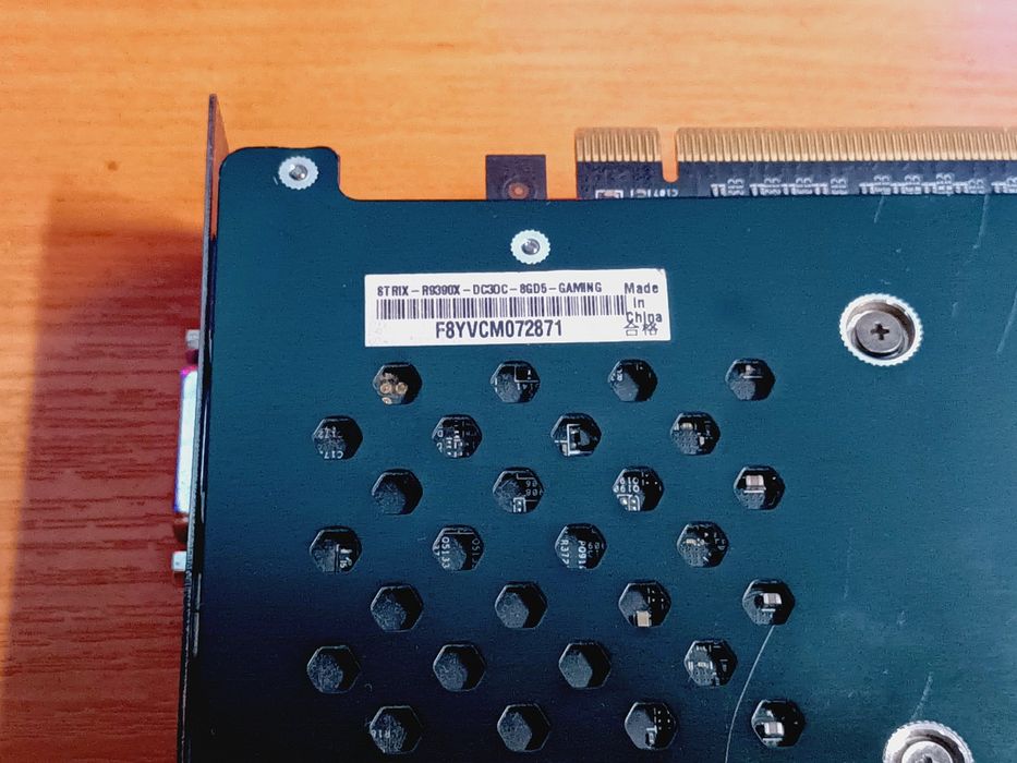 Видеокарта R9 390 ASUS (под ремонт)