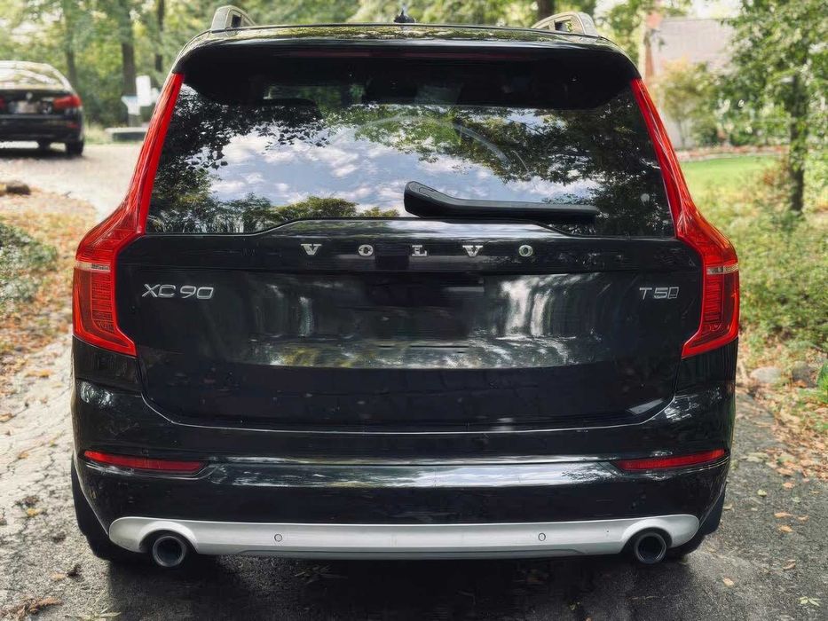 Volvo XC90 T5 Momentum 7-Passenger      2018