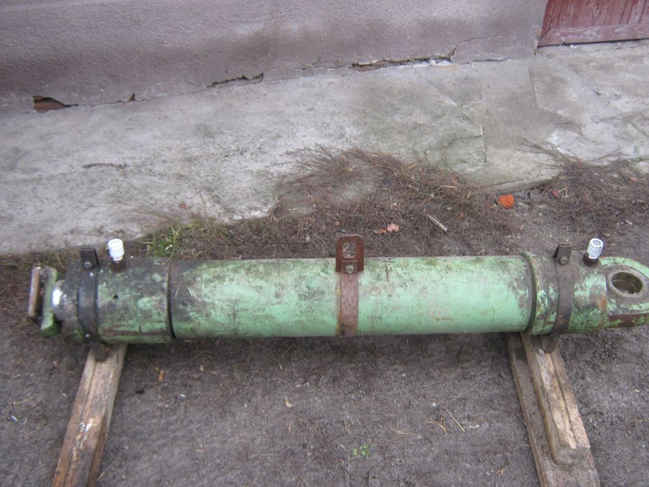 Siłownik hydrauliczny