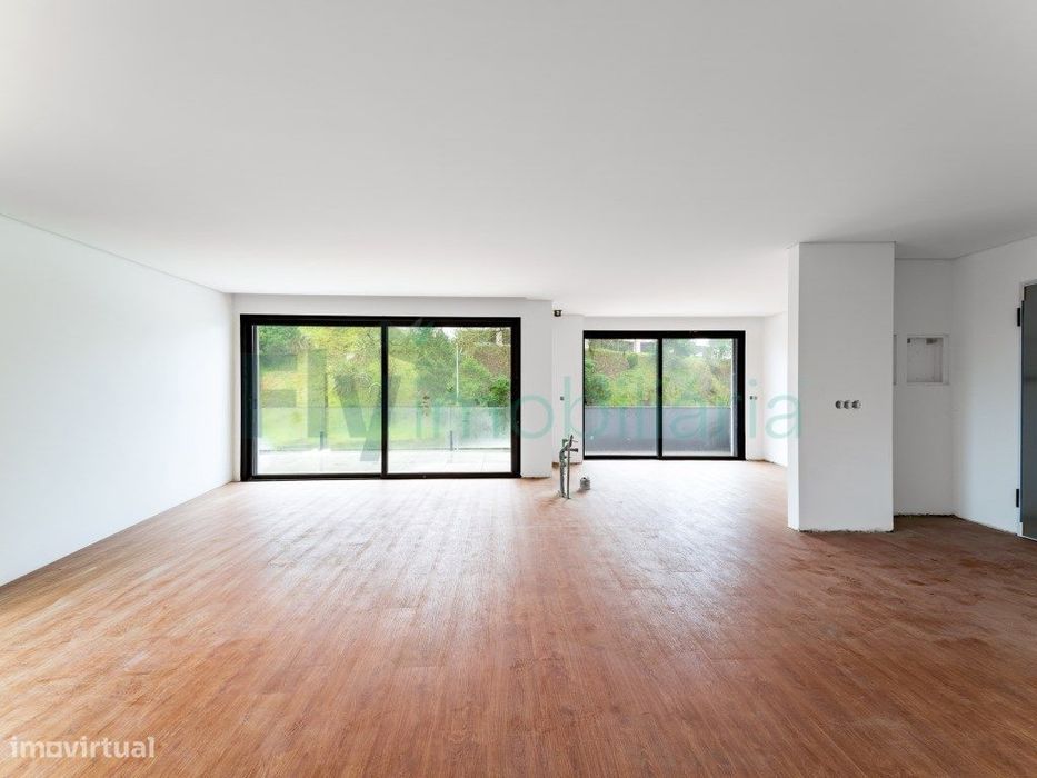 Apartamento T3 com excelente áreas em zona central de Lousada