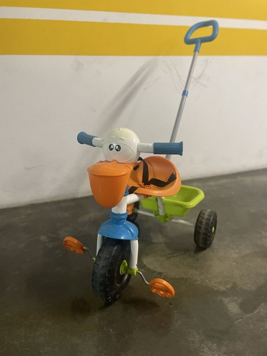 Carrinho a Pedais - Cegonha