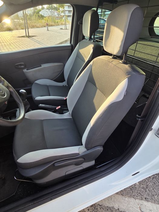 Renault Clio 15 DCI comercial em óptimo estado