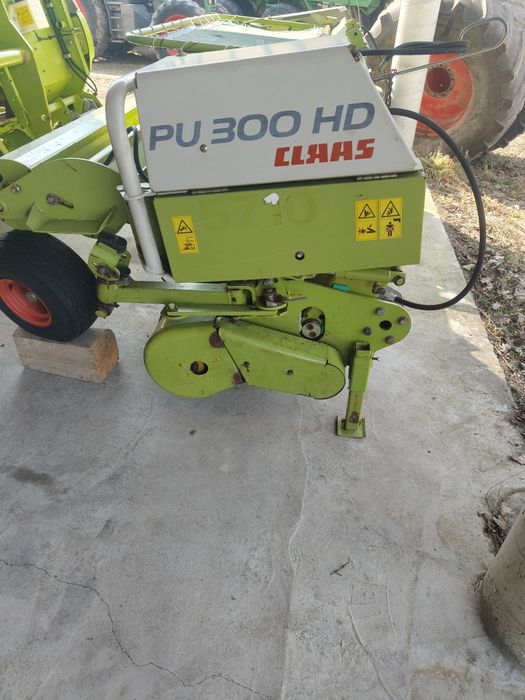 Podbieracz Claas PU 300 HD pasujący do sieczkarni   typ 493 i 494