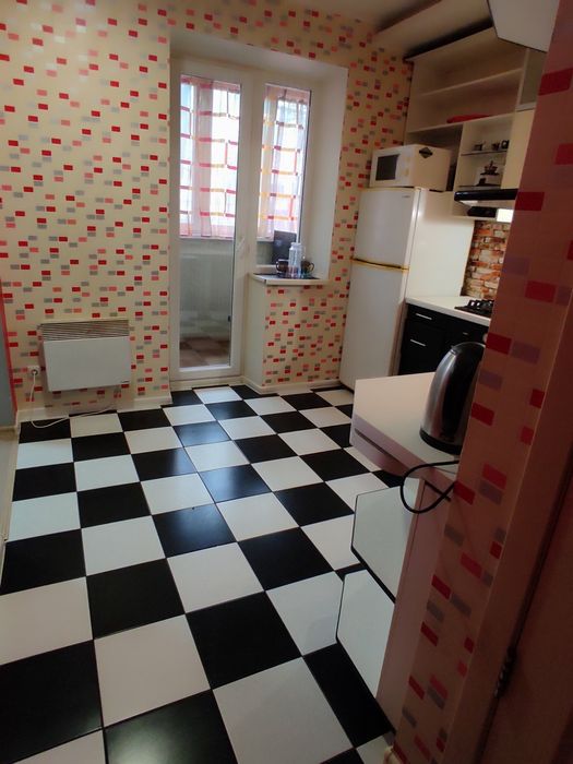 Сдам 2 ком  люкс Заречный посуточно,, Академия патрульной полиции