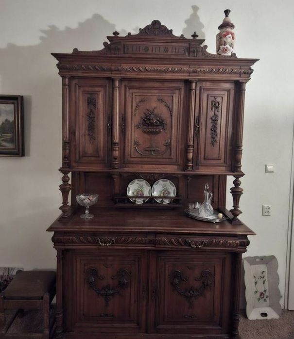 Kredens dębowy - początek XX wieku