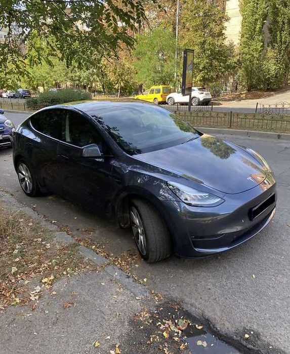 tesla model y 2020