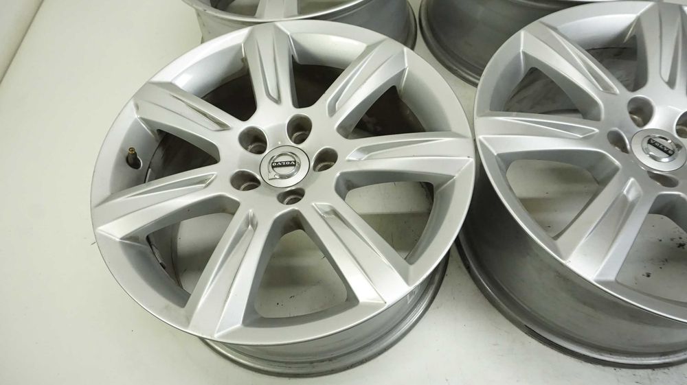 Felgi 17 VOLVO S90 S80 C30 V40 V50 ET42
