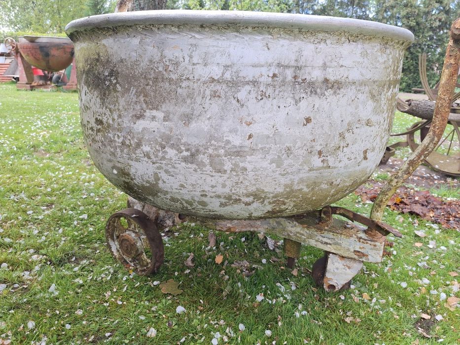 Misa aluminiowa na kołach