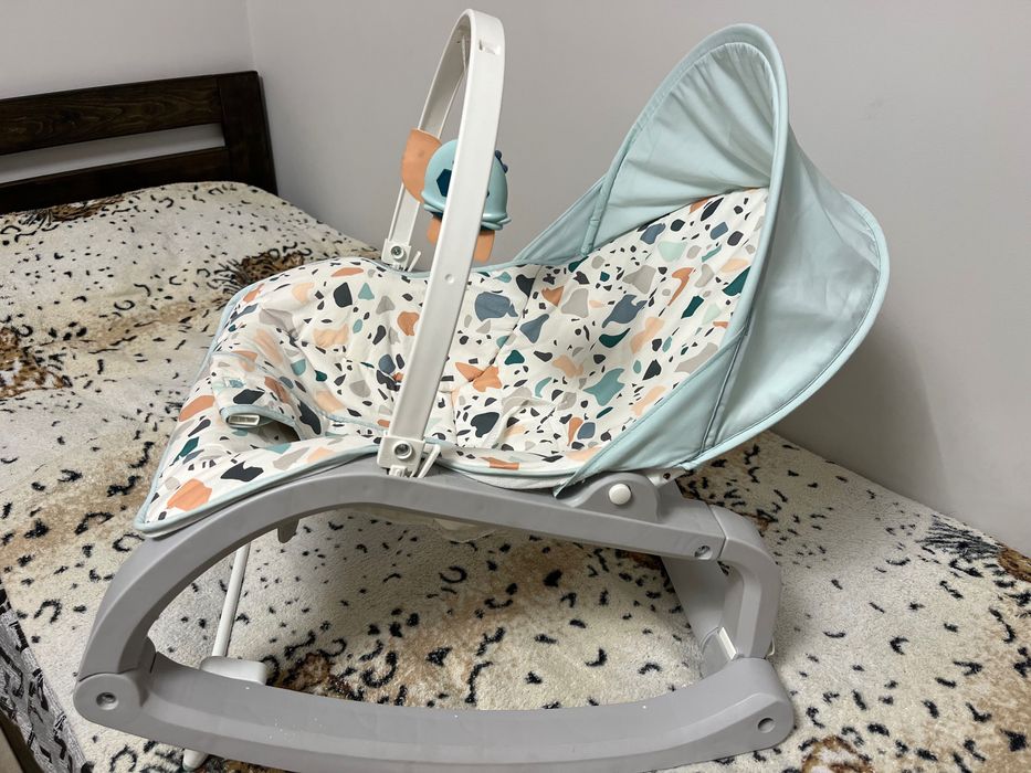 Крісло-гойдалка дитяча Fisher price