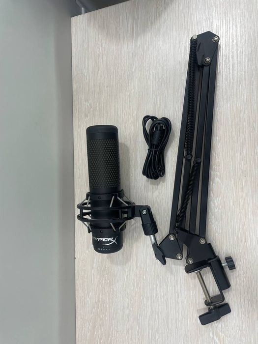 Игровой конденсаторный USB-микрофон HyperX QuadCast S+панторгаф