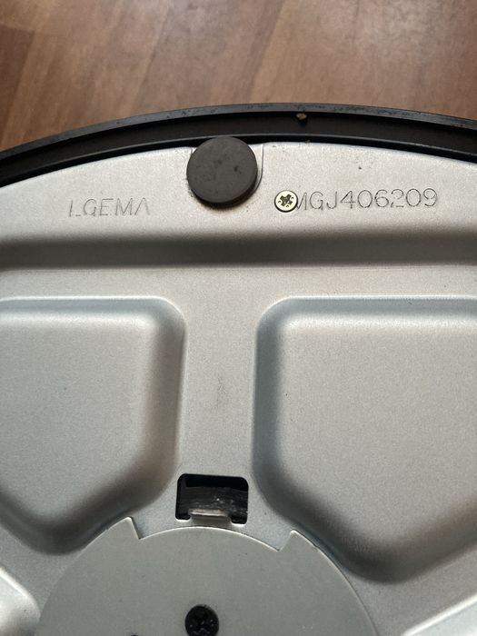 Stojak,stopa telewizora LG 32” MGJ406209