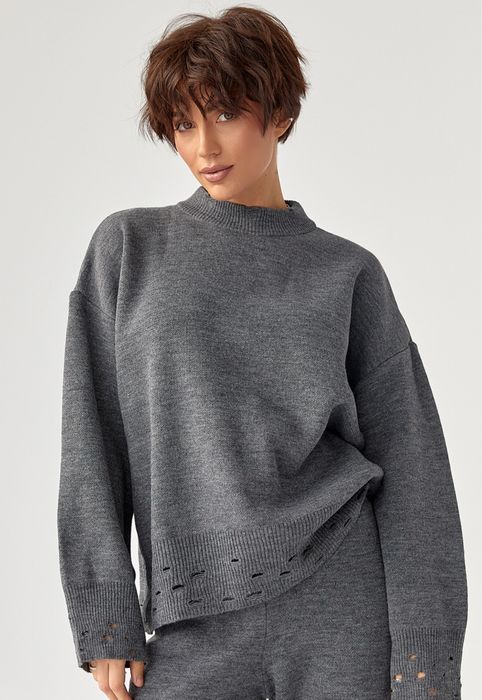 Трикотажний костюм із рваним ефектом