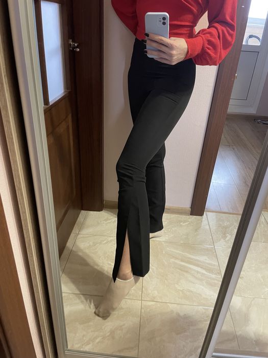 Брюки клеш с разрезом НОВЫЕ