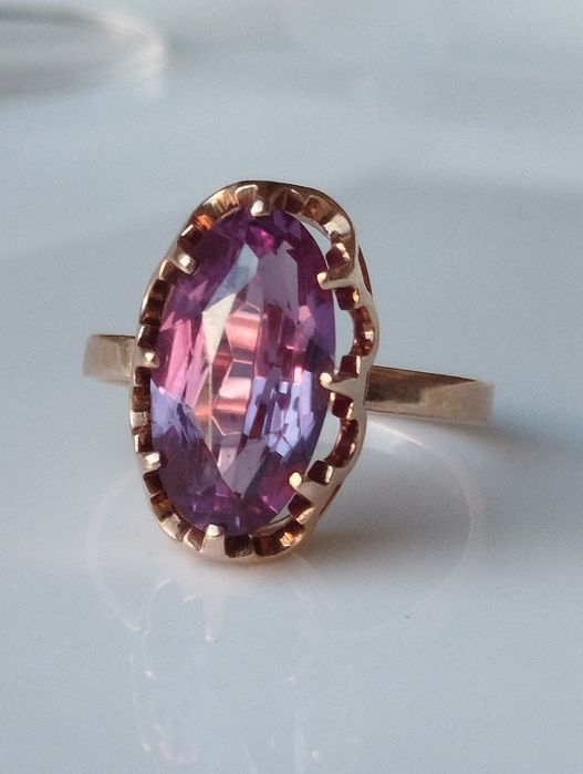 Золотое кольцо с Александритом СССР  Золота радянська каблучка