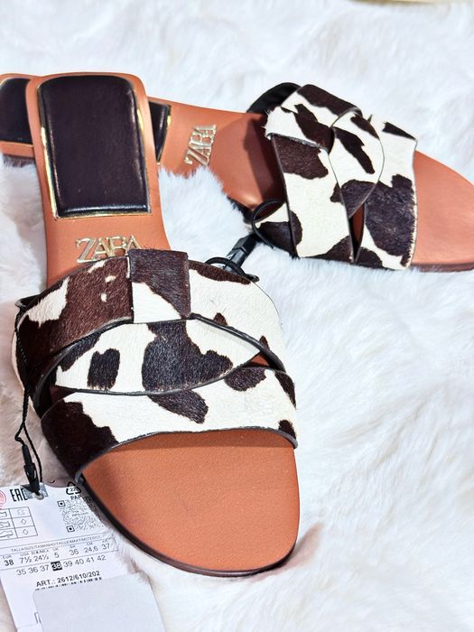 ZARA klapki skorzane w łaty z włosiem r. 38