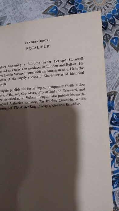 Excalibur ( inglês). Portes incluídos.