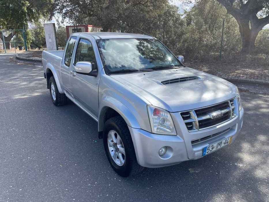ISUZU D-MAX 2.5 TDI 4X4 - 2009 Nacional