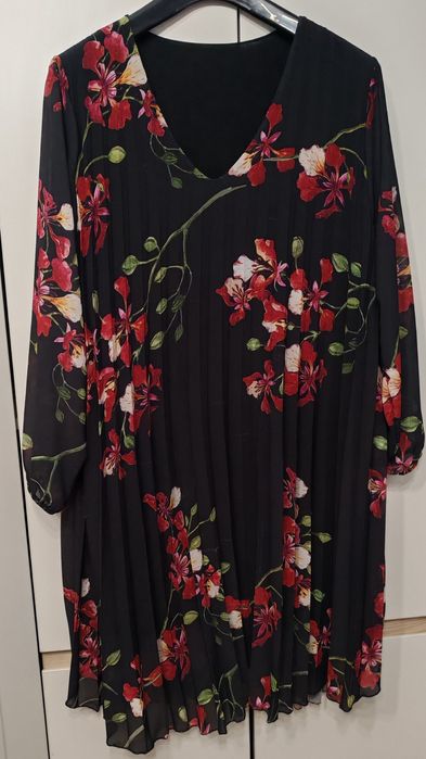 Tunika z kwiatowym wzorem