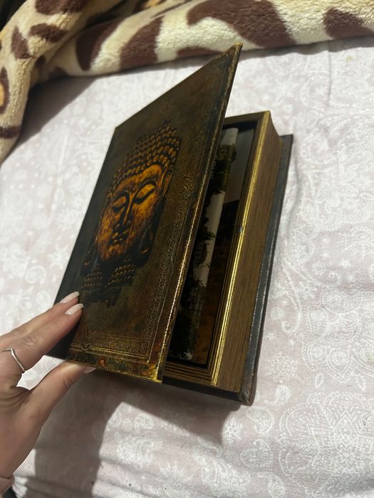 Caixa decorativa e de arrumos