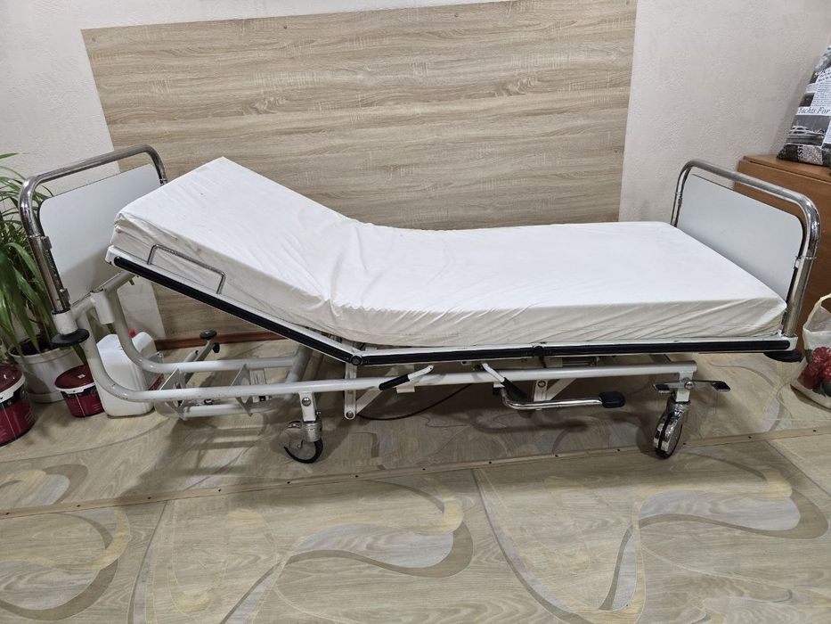 Функциональная медицинская кровать