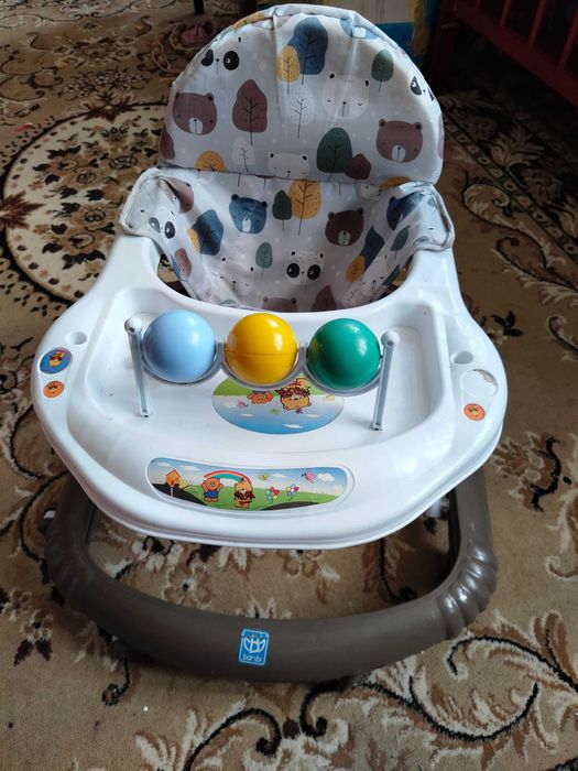 Дитячі ходунки