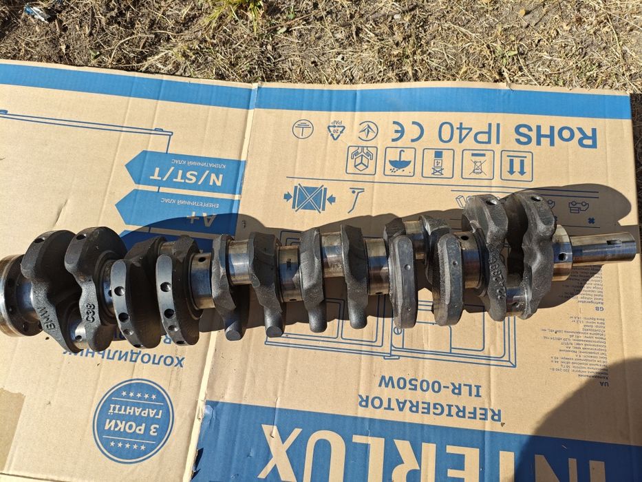 Колінвал bmw 2242898 2,5 tds