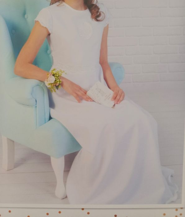 Sukienka komunijna w stanie idealnym