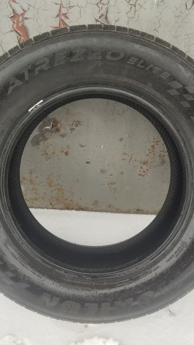 Продам резину 215.65.р16